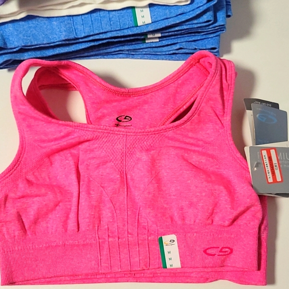 Champion ๐ - Picture 1 of 2